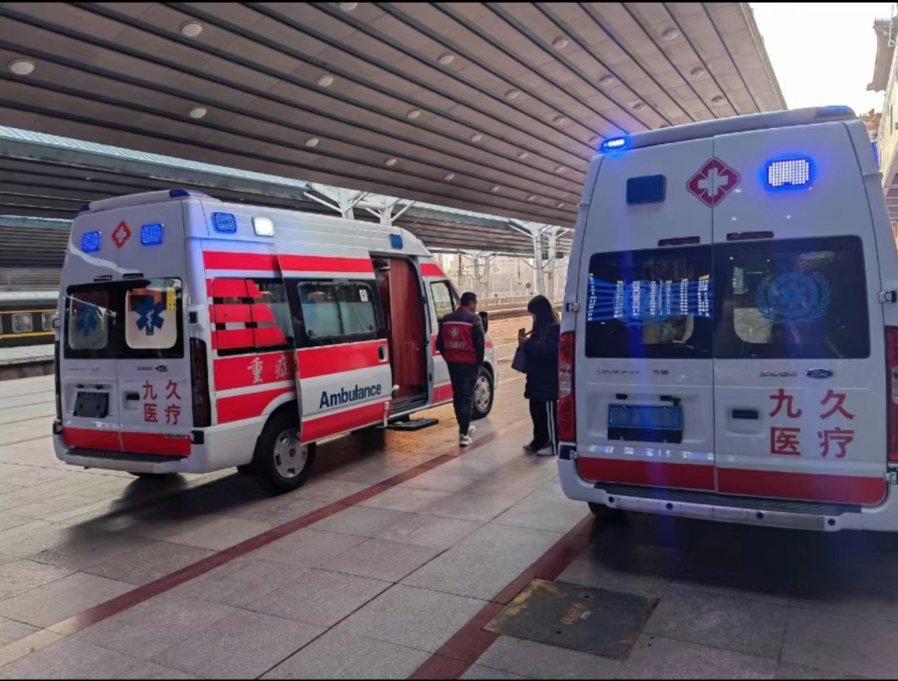 乳源救护车长途转运